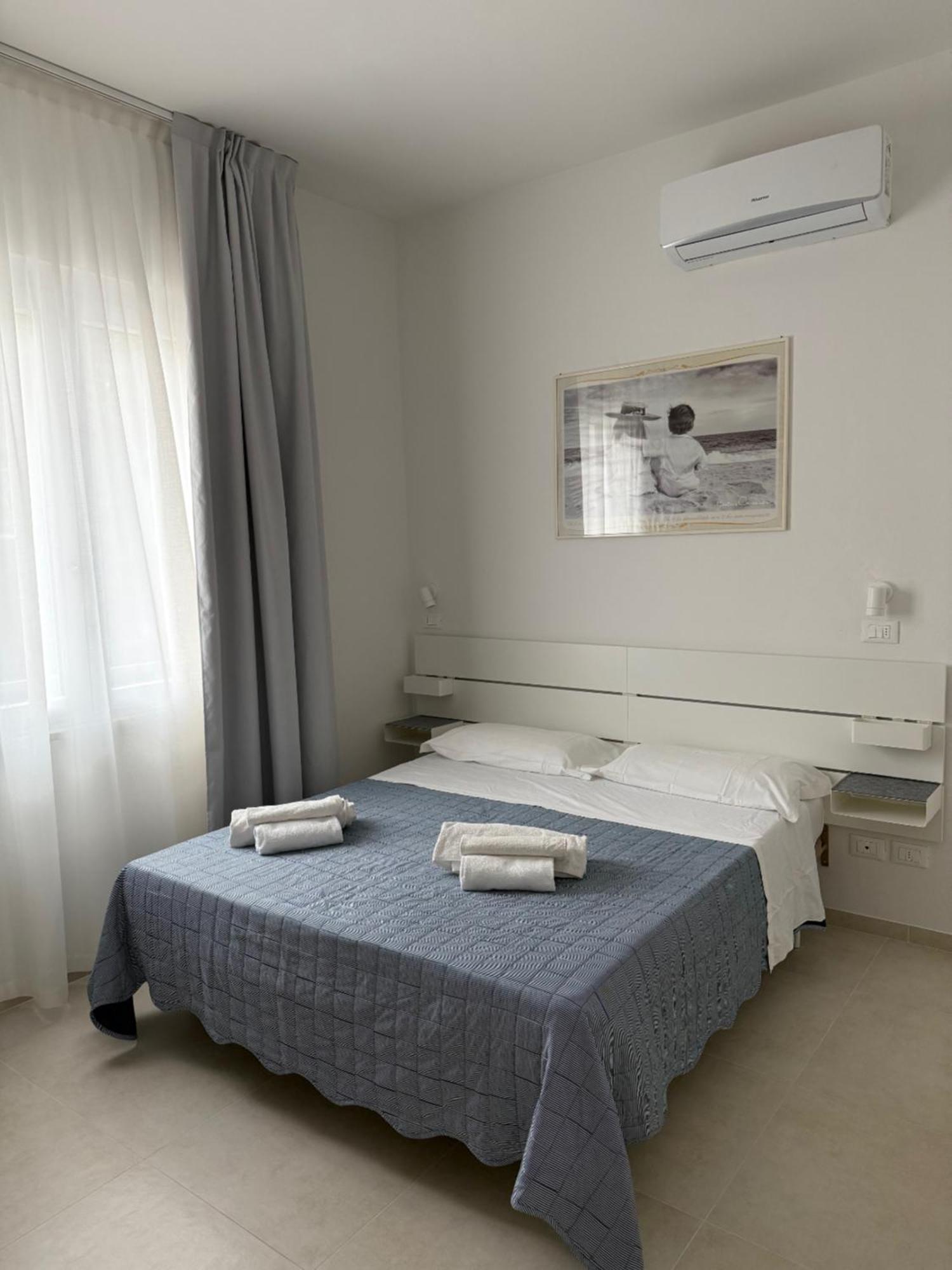 Hotel Pigalle Ρίμινι Εξωτερικό φωτογραφία